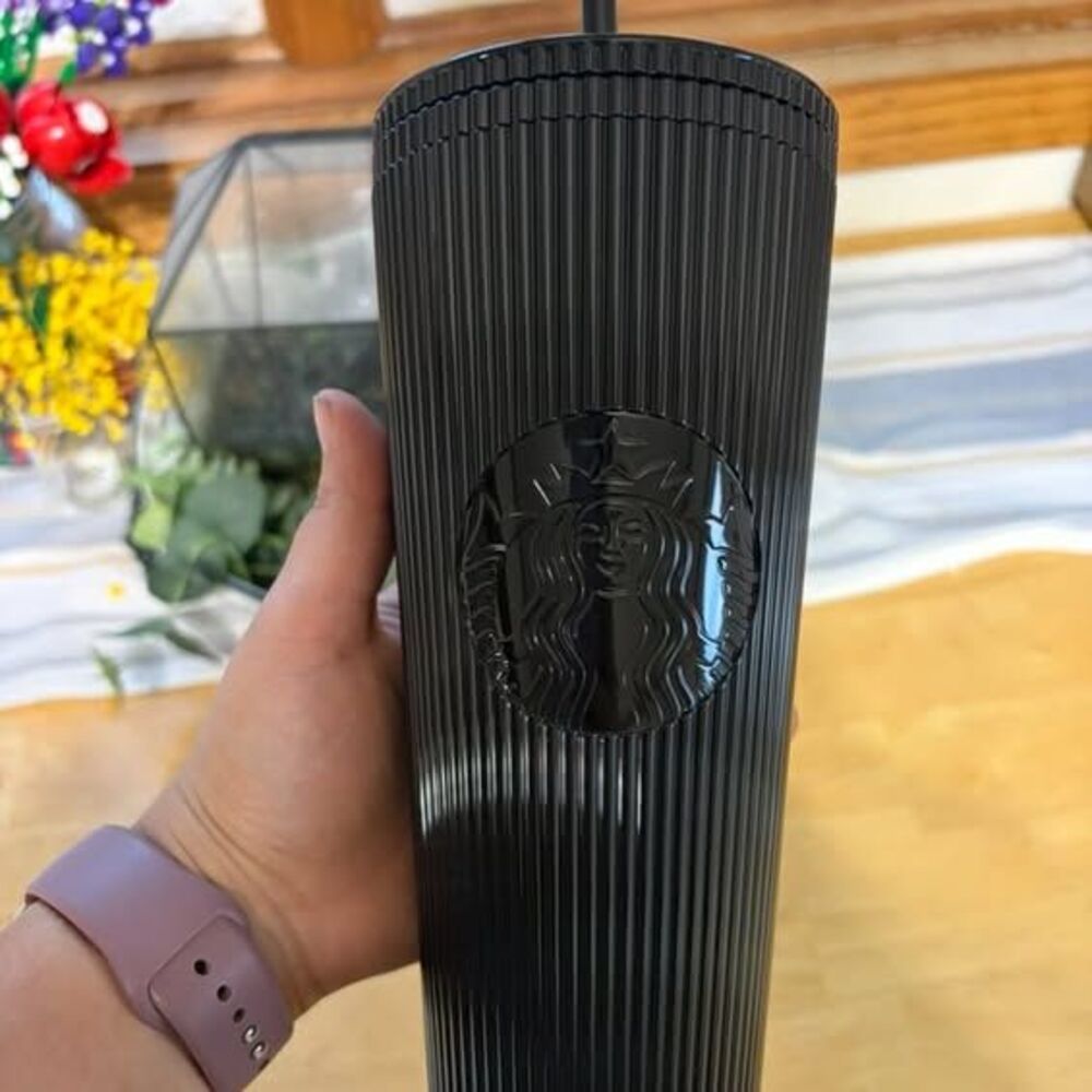 Brand New Starbucks 24oz Black Metallic Ribbed Tumbler with Lid and Straw